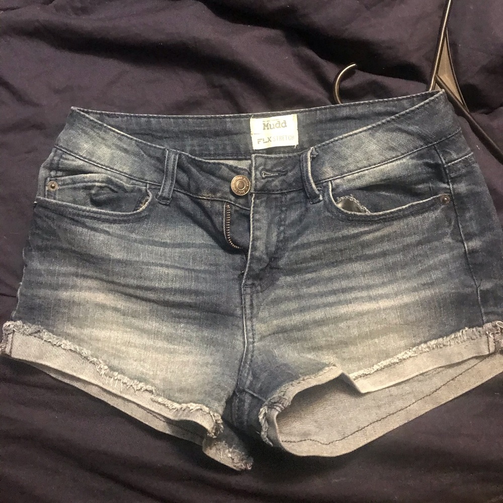 Shorty shorts
